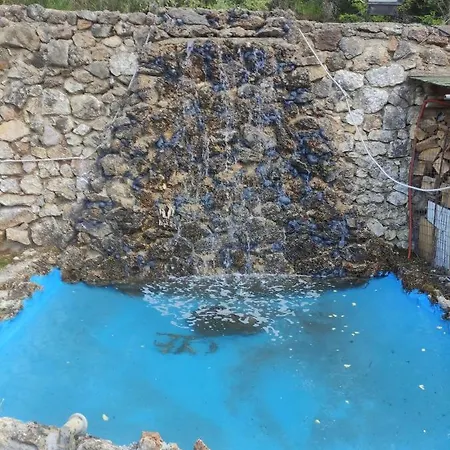 בקתה Oneiropagidasuites קלבריטה