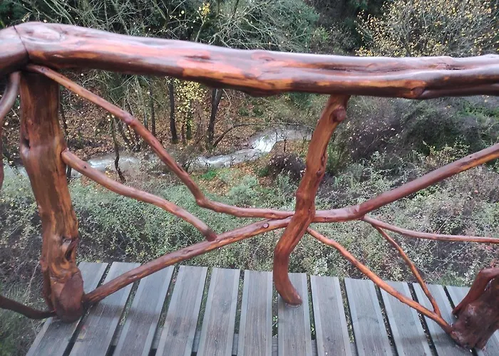 Oneiropagidasuites Калаврита