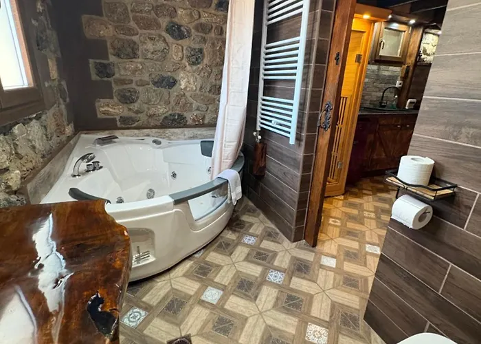 Oneiropagidasuites Шале Калаврита